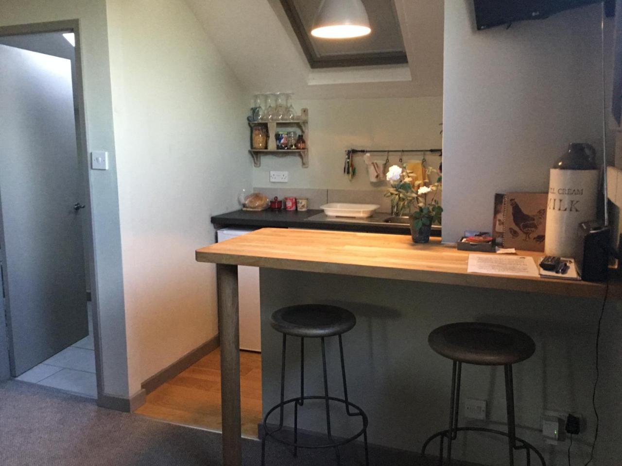 The Jockey Room Hideaway Spurstow 外观 照片