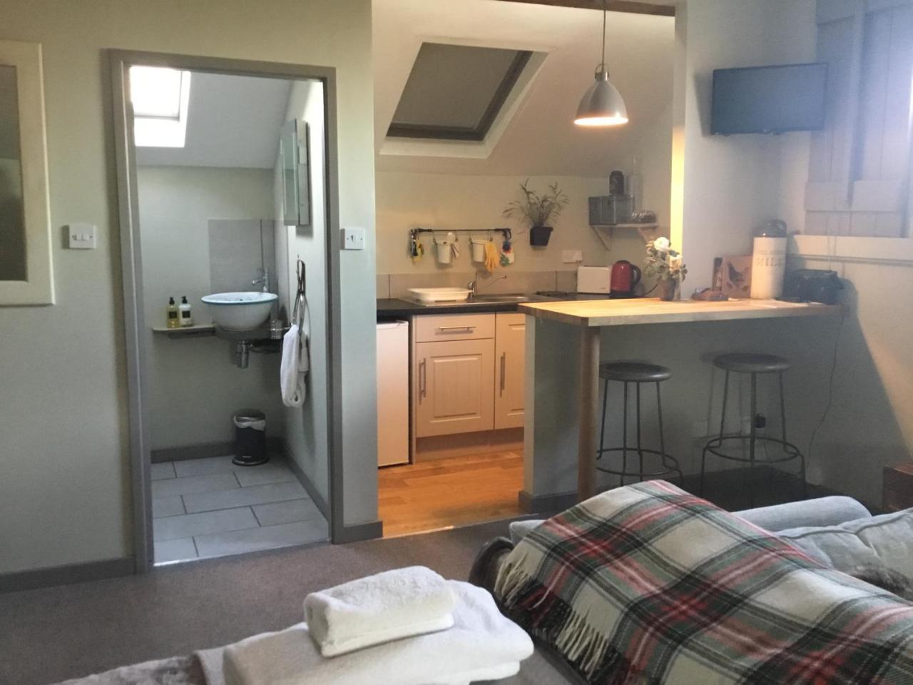The Jockey Room Hideaway Spurstow 外观 照片