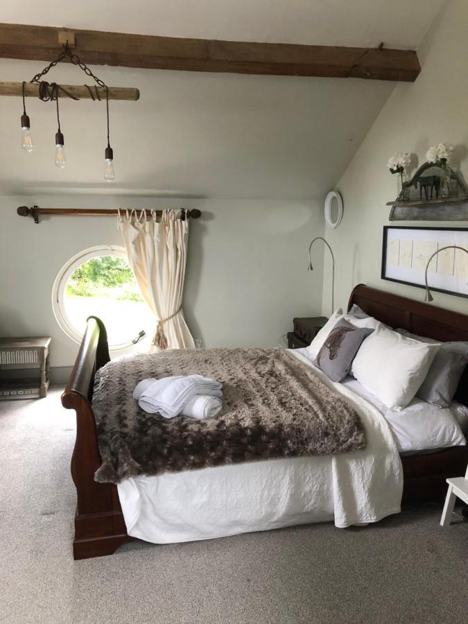 The Jockey Room Hideaway Spurstow 外观 照片
